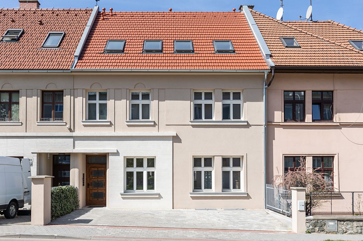 Pronájem bytu 1+kk 42 m²