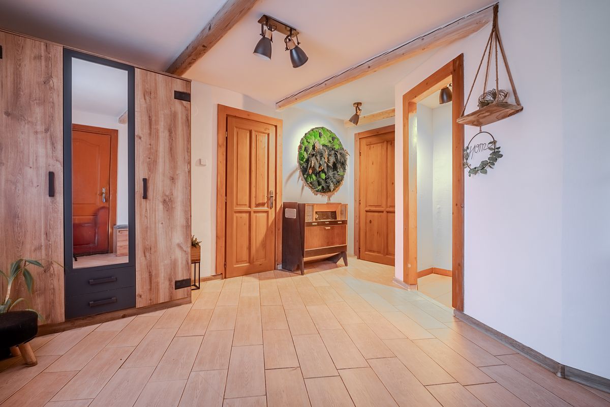 Prodej rodinného domu 268 m², pozemek 761 m² – fotografie 5