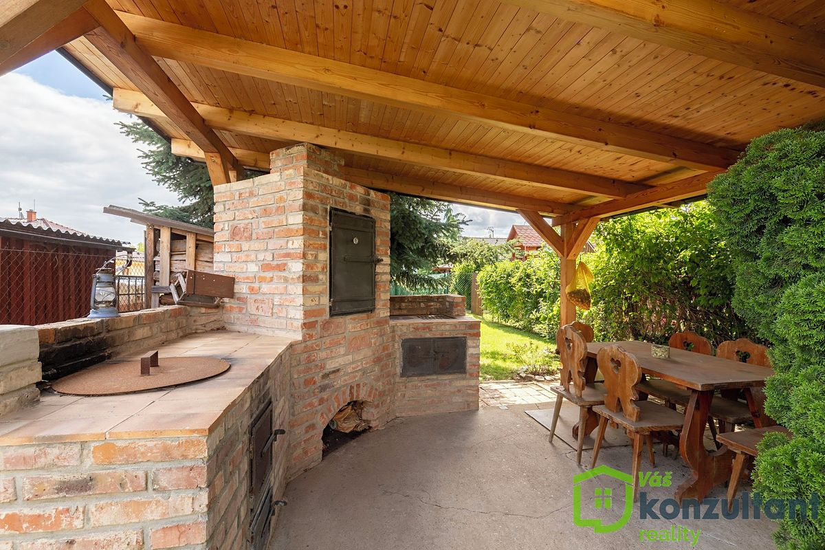 Prodej rodinného domu 220 m², pozemek 360 m² – fotografie 3