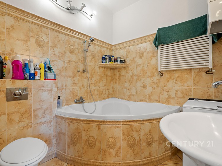 Комерційне приміщення на продаж, 900 м² (21 з 49)