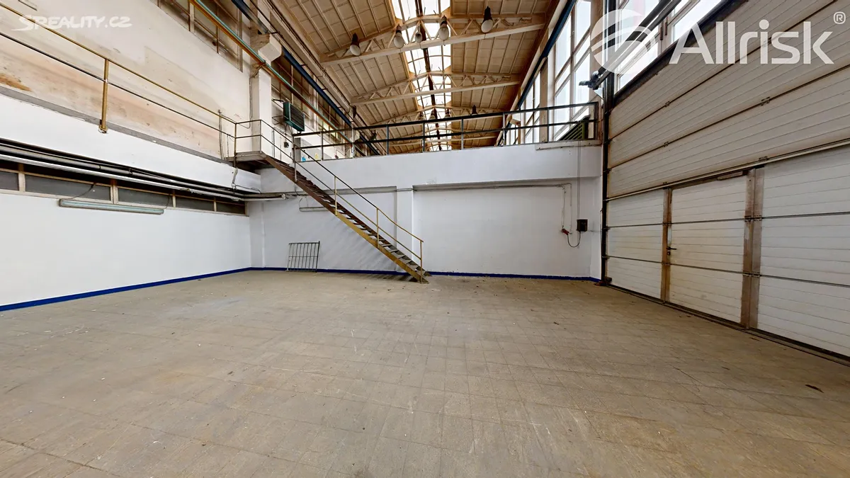 Pronájem výrobní haly, prostoru 1062 m², Ostrava
