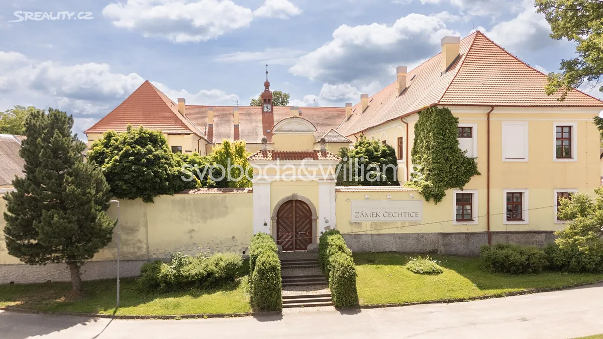 Prodej památky 1672 m², pozemek 2751 m², nám. Dr. Tyrše
