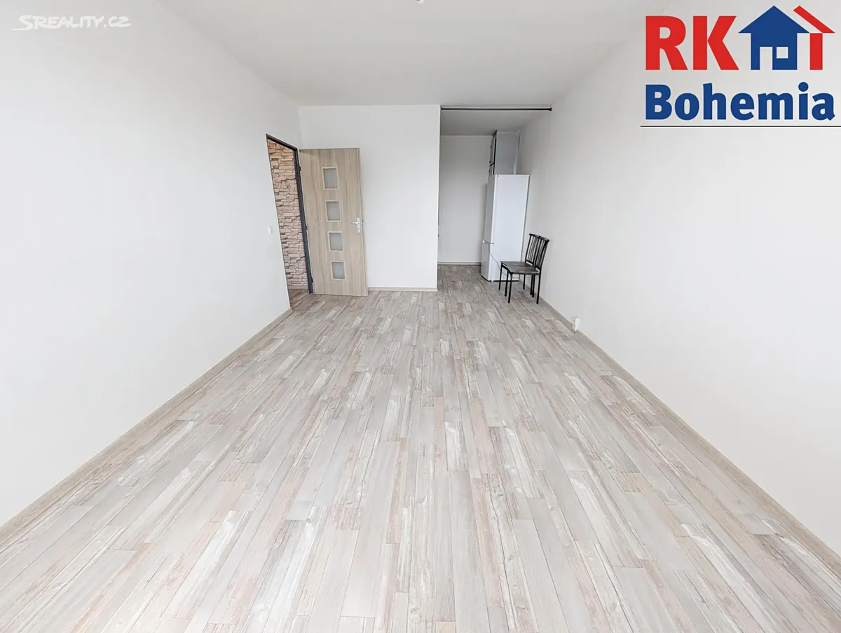 Pronájem bytu 2+kk 47 m² – pohled 2