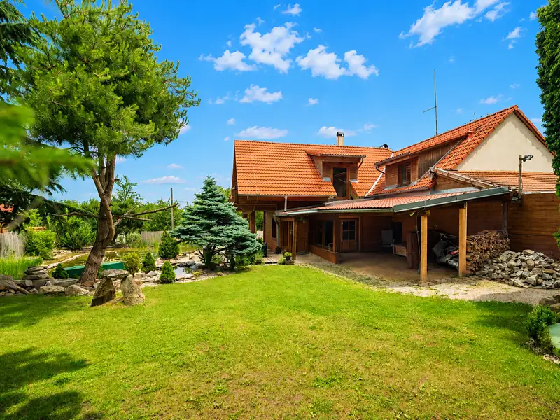 Prodej rodinného domu 268 m², pozemek 761 m², Vrábče – náhled fotky 2