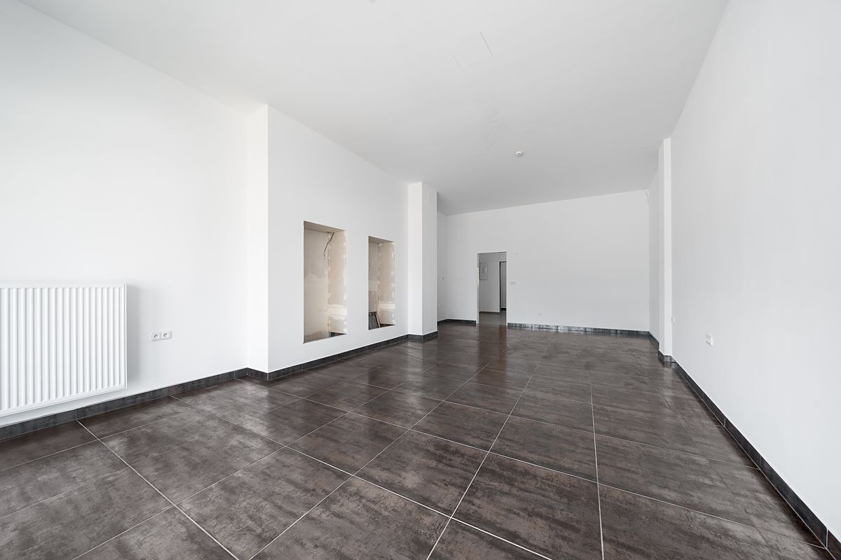 Pronájem obchodního prostoru 73 m² – fotografie 2
