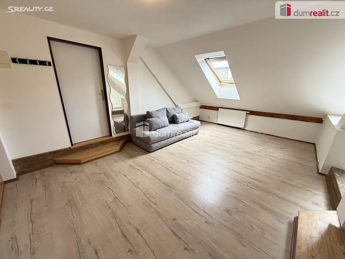 Pronájem bytu 2+kk 60 m² – pohled 4