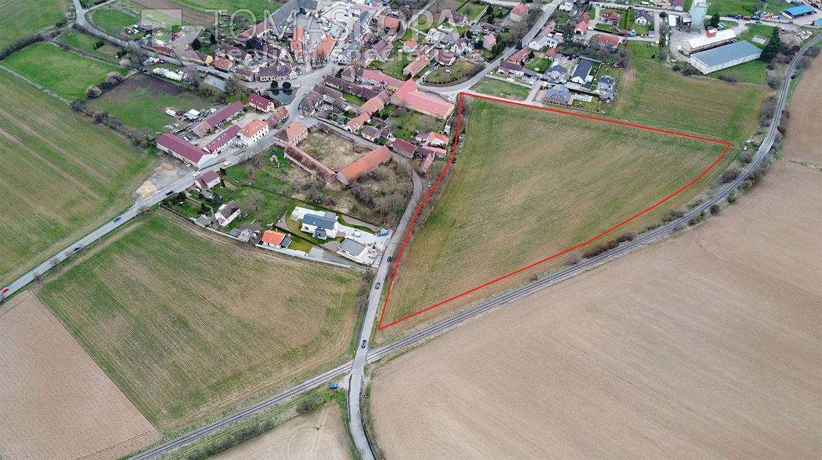 Prodej stavebního pozemku 26781 m², Vysoký Újezd – fotka 1 z 3