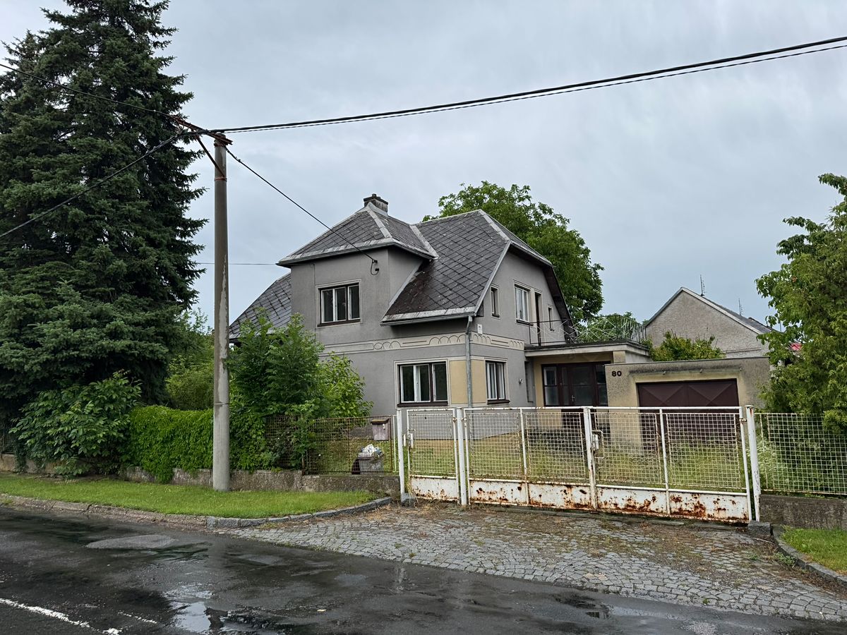 Prodej rodinného domu 200 m², pozemek 1144 m² – fotografie 4