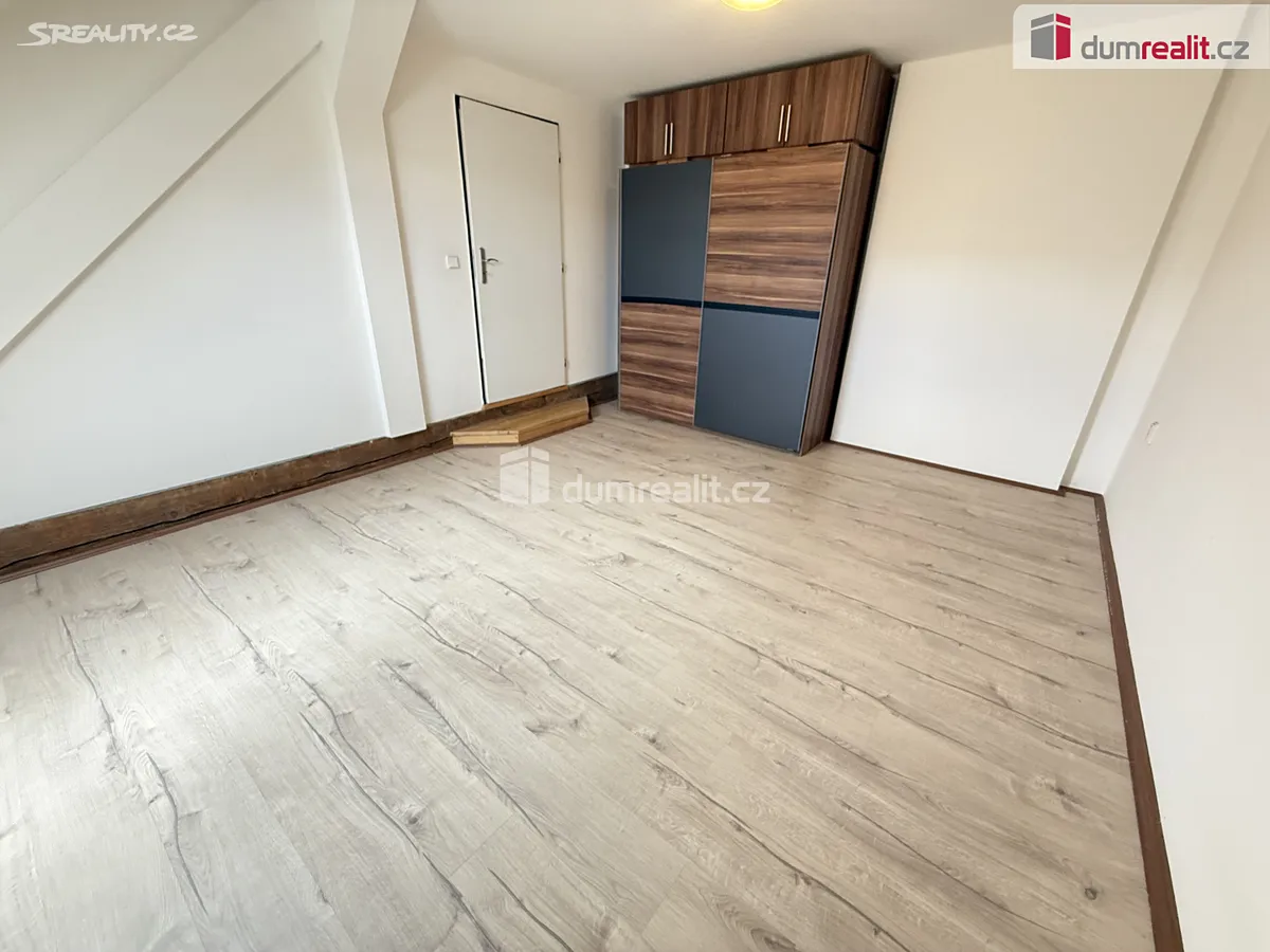 Pronájem bytu 2+kk 60 m² – pohled 6