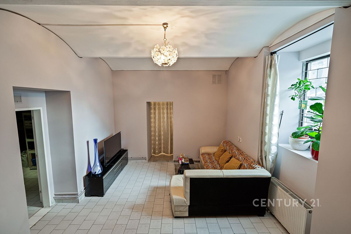 Prodej obchodního prostoru 83 m² – fotografie 2