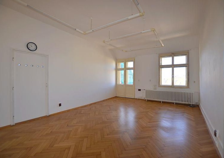 Pronájem komerčního prostoru, 20 m² (1 z 6)