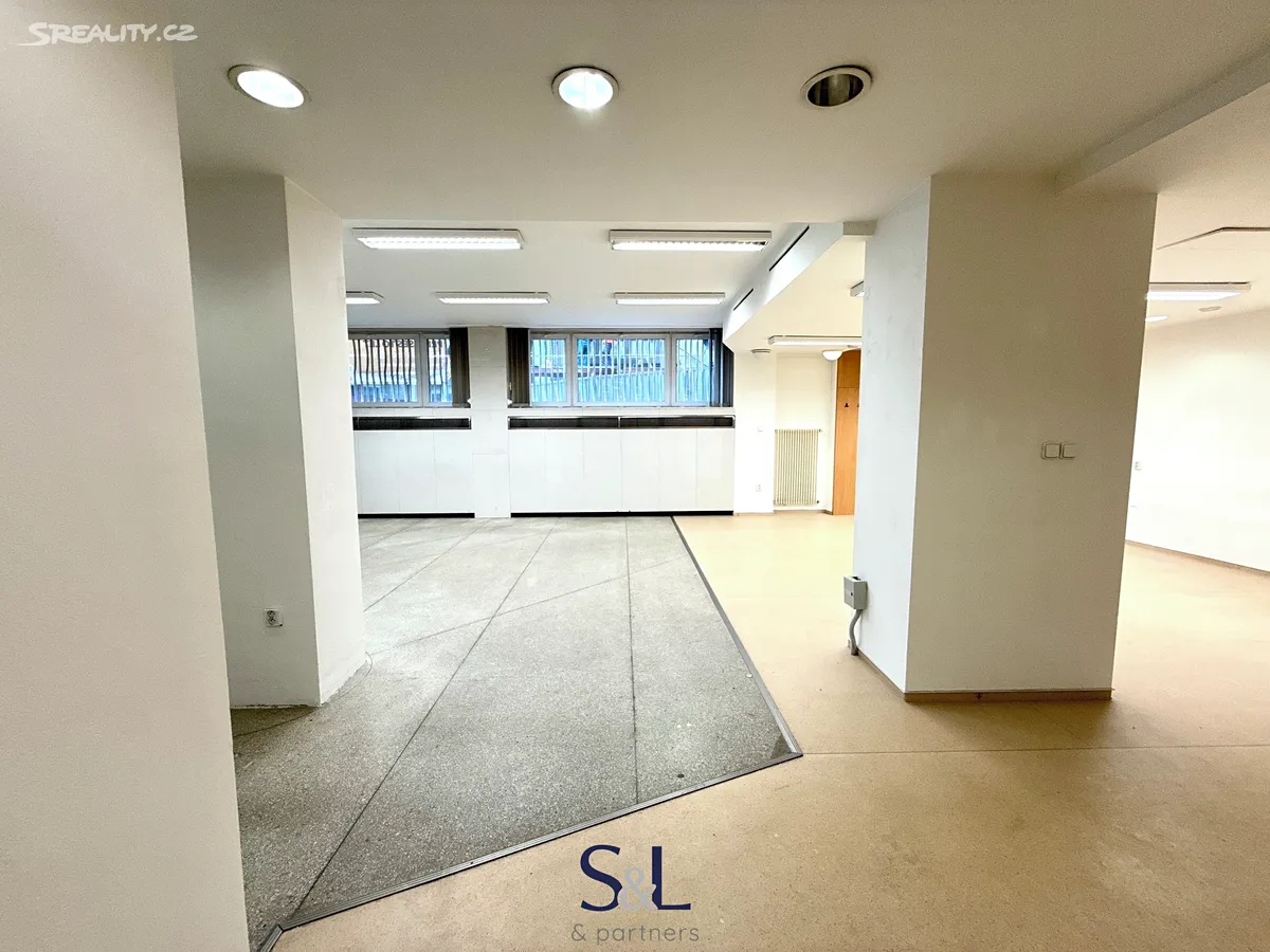 Pronájem kanceláře 119 m² - Więcej