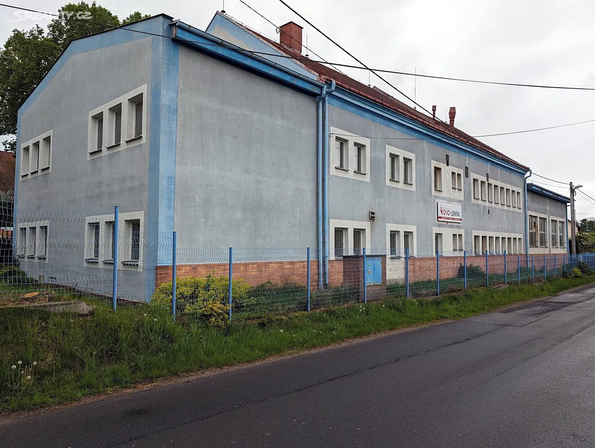 Prodej skladového prostoru 1300 m², Chotyně