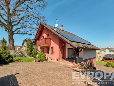 Prodej  rodinného domu 229 m², pozemek 823 m²