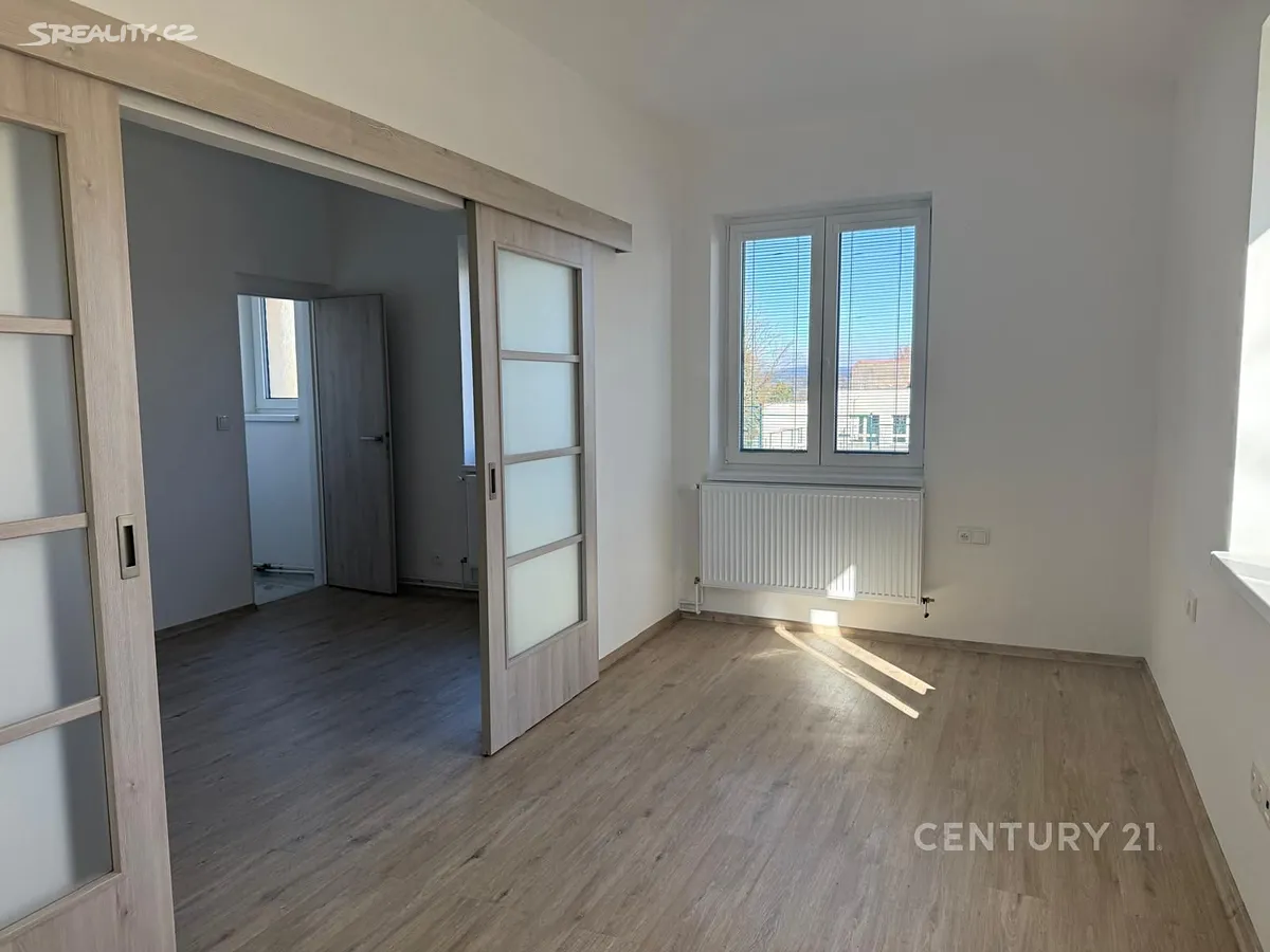 Pronájem bytu 3+1 77 m² – pohled 6