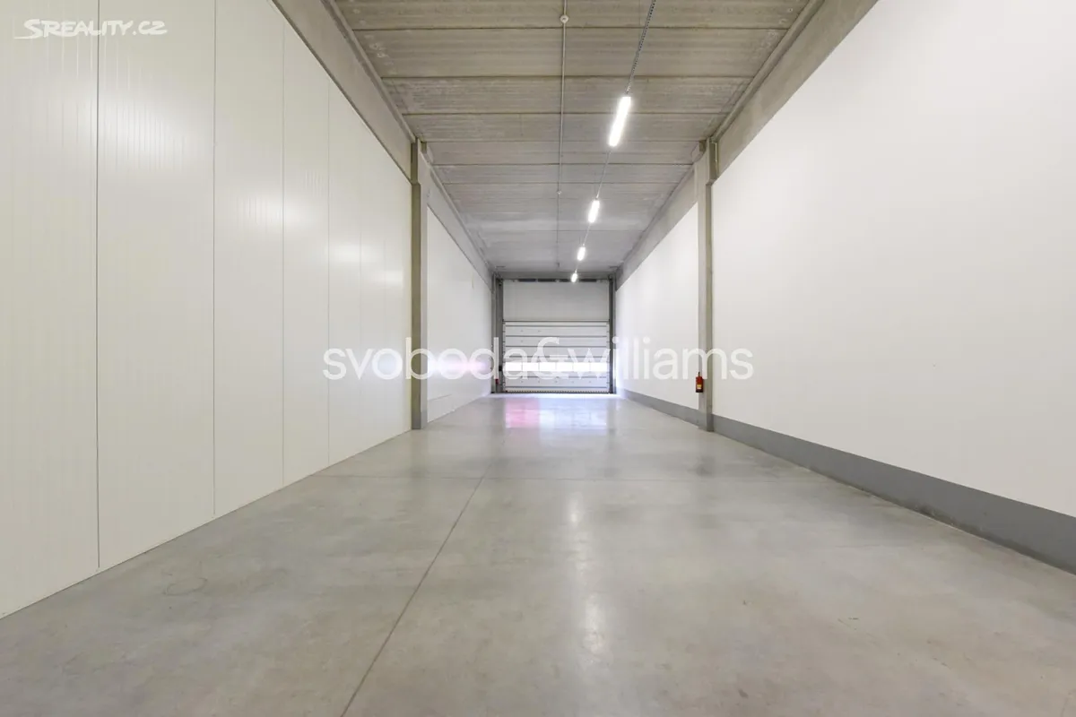 Pronájem výrobní haly, prostoru 1591 m² - More
