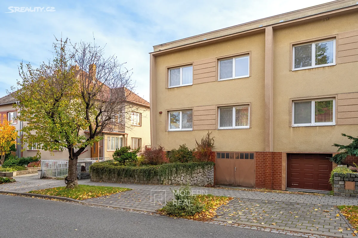Prodej rodinného domu 261 m², pozemek 525 m², Hustopeče