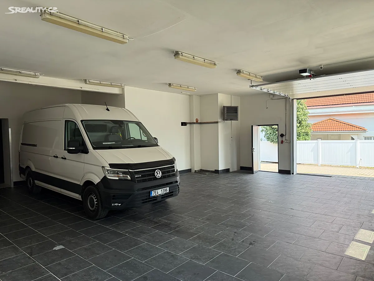 Pronájem výrobní haly, prostoru 392 m² – pohled 3