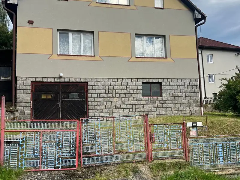Prodej rodinného domu 303 m², pozemek 746 m², Ledeč nad Sázavou – náhled fotky 1