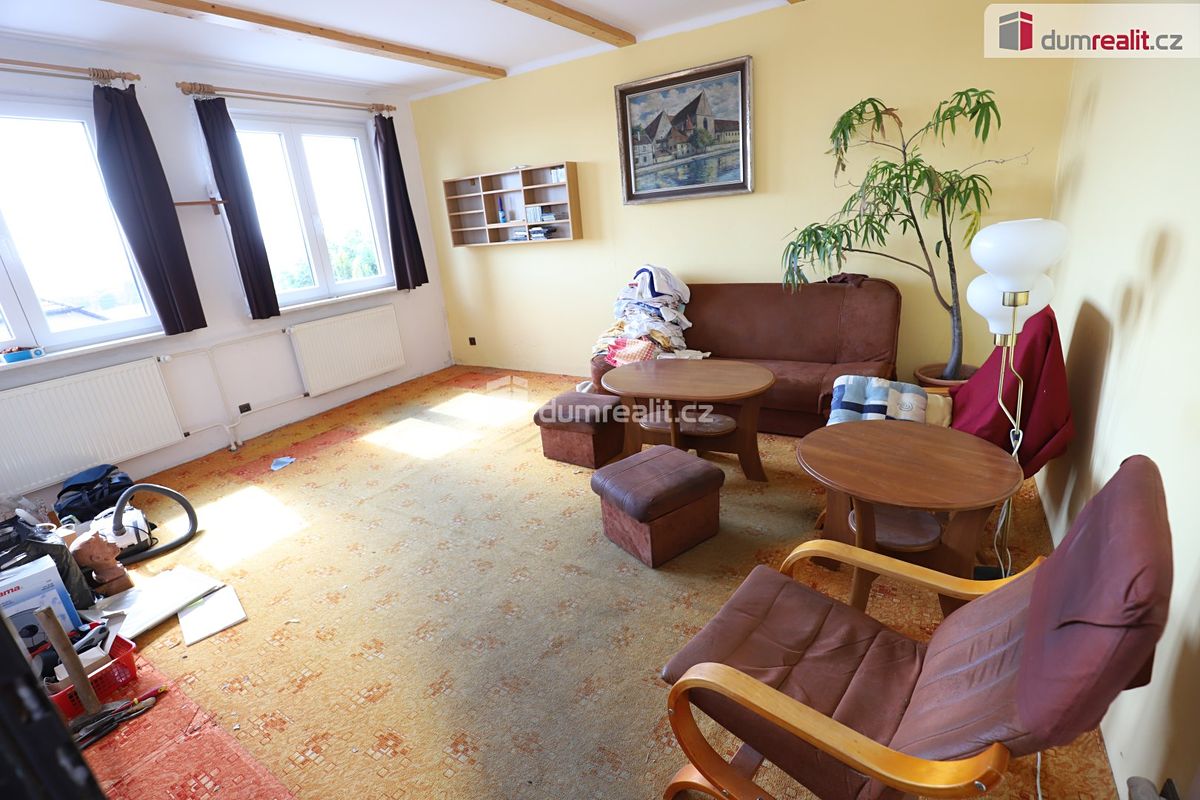 Prodej rodinného domu 200 m², pozemek 810 m² – fotografie 3