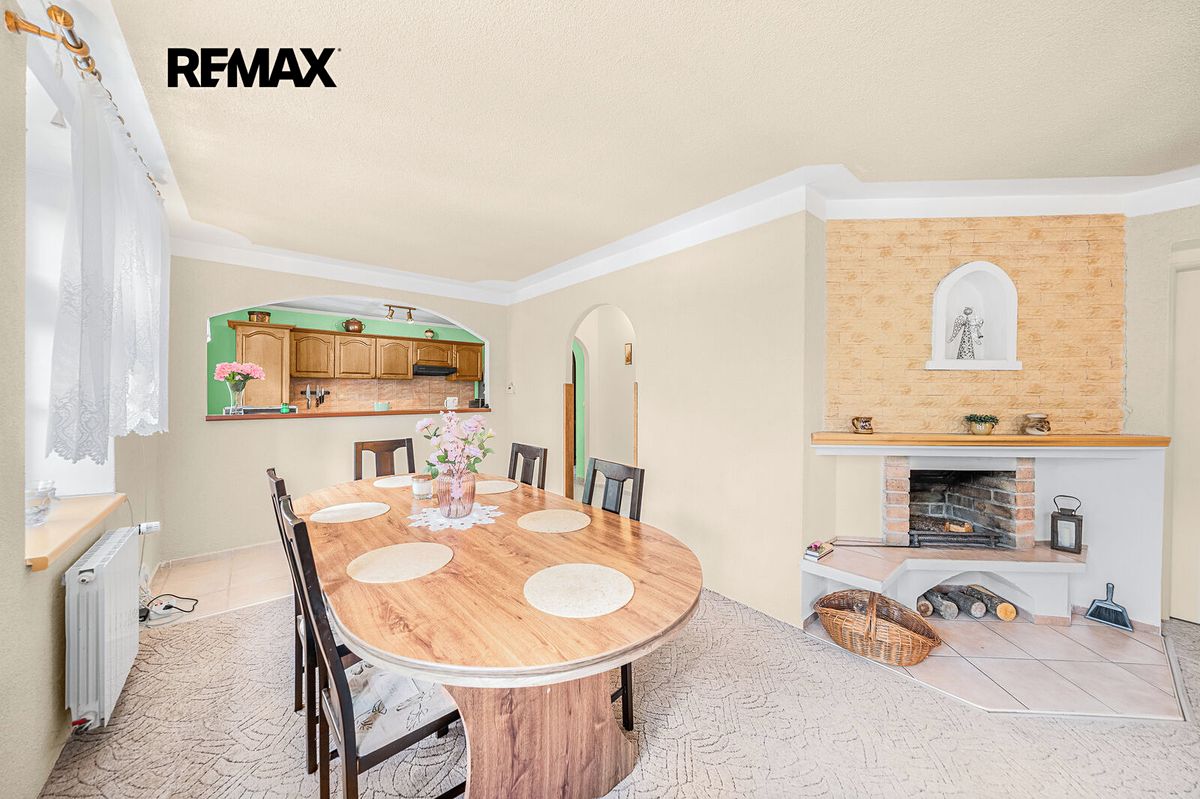 Prodej vícegeneračního domu 269 m², pozemek 749 m² – fotografie 2