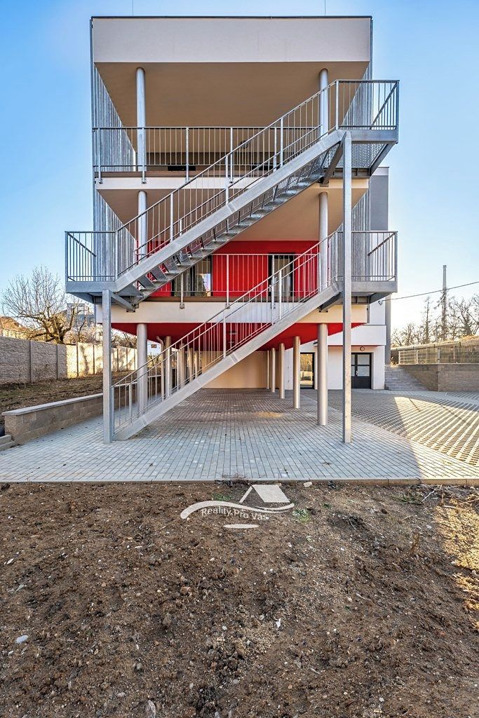 Pronájem bytu 2+kk 66 m²