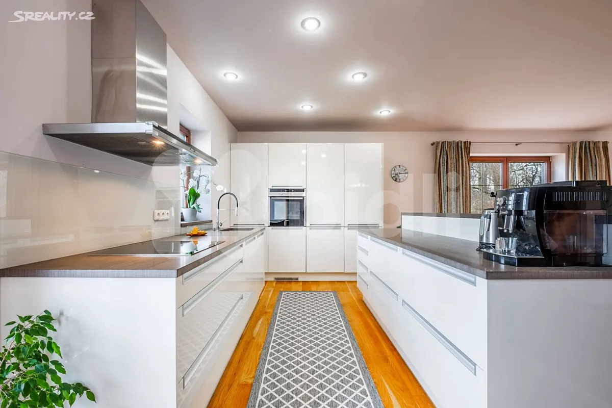 Prodej rodinného domu 220 m², pozemek 1824 m², Roudnice nad Labem