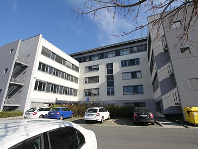 Pronájem garážového stání 15 m²