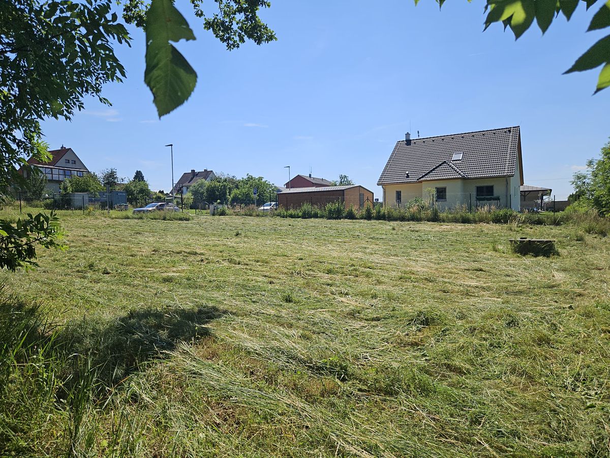 Prodej stavebního pozemku 914 m² – fotografie 4