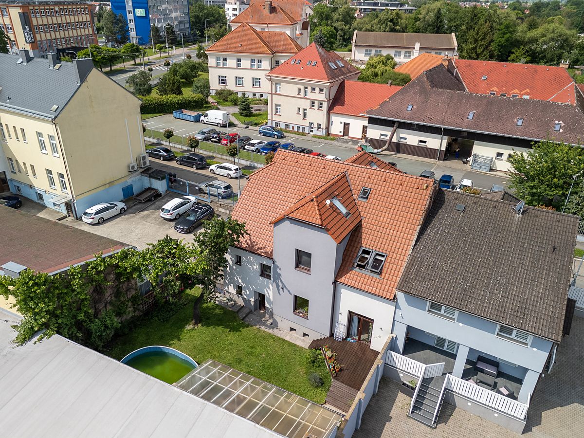 Prodej rodinného domu 350 m², pozemek 405 m² – fotografie 5