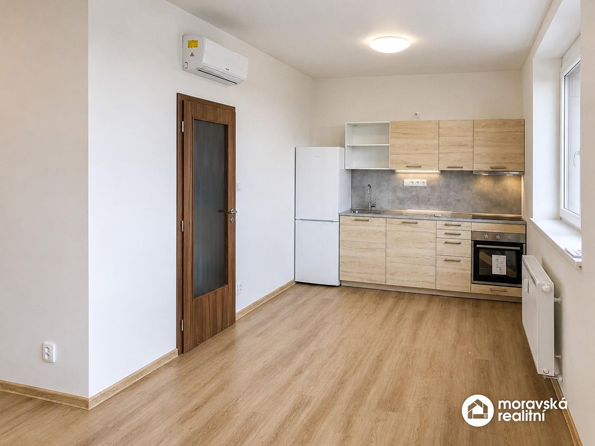 Pronájem bytu 1+kk 35 m²