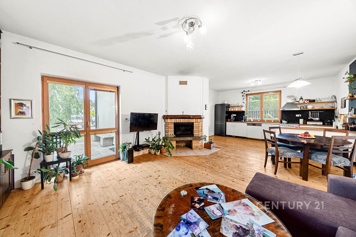 Prodej rodinného domu 168 m², pozemek 1340 m² – fotografie 4