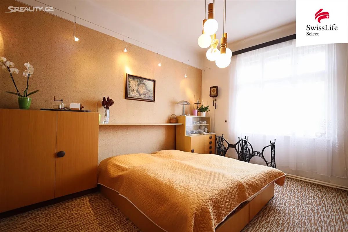 Prodej rodinného domu 228 m², pozemek 736 m² - Widok 6
