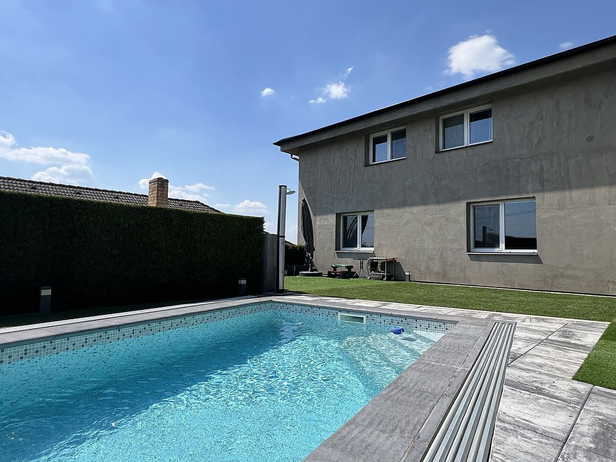 Prodej rodinného domu 600 m², pozemek 813 m² – fotografie 5