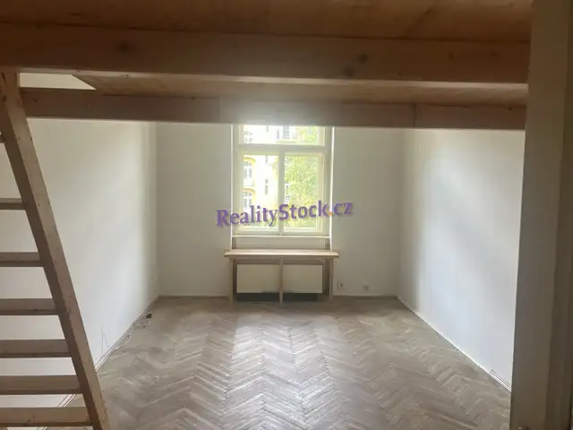 Pronájem bytu 3+kk 82 m², Praha – náhled fotky 2