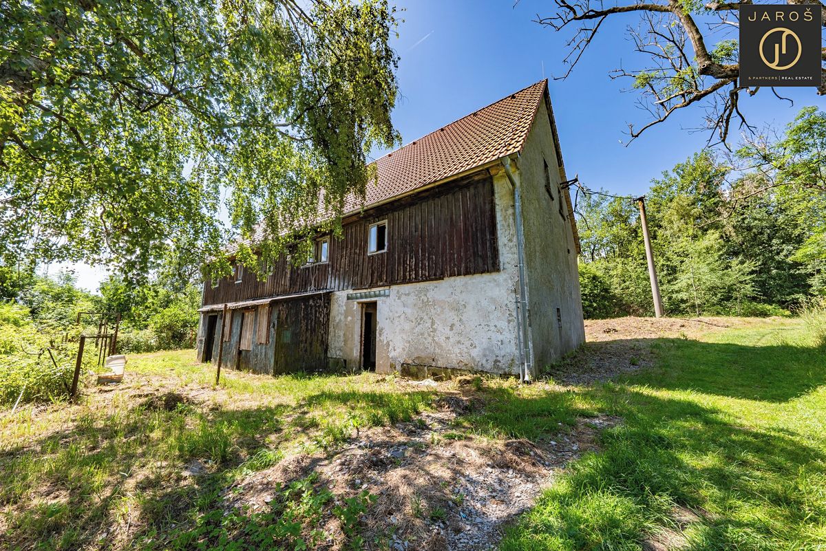 Prodej rodinného domu 201 m², pozemek 5820 m² – fotografie 2