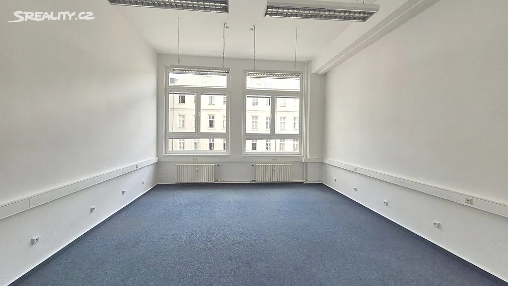 Pronájem kanceláře 35 m², Praha