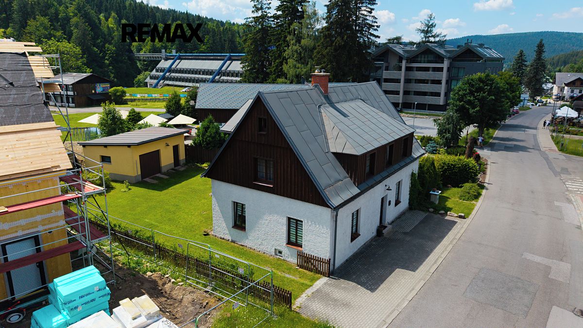 Prodej rodinného domu 200 m², pozemek 428 m² – fotografie 4