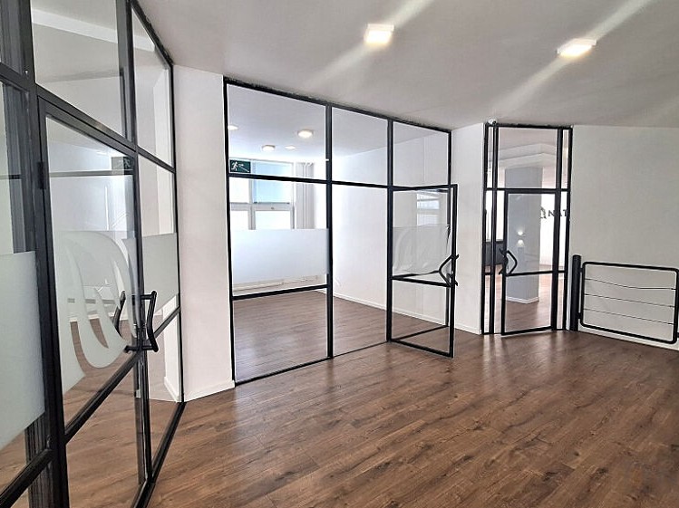 Pronájem komerčního prostoru, 876 m² (19 z 33)