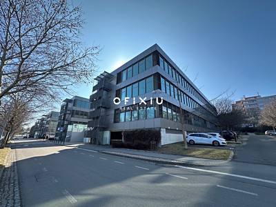 Pronájem kanceláře 500 m²