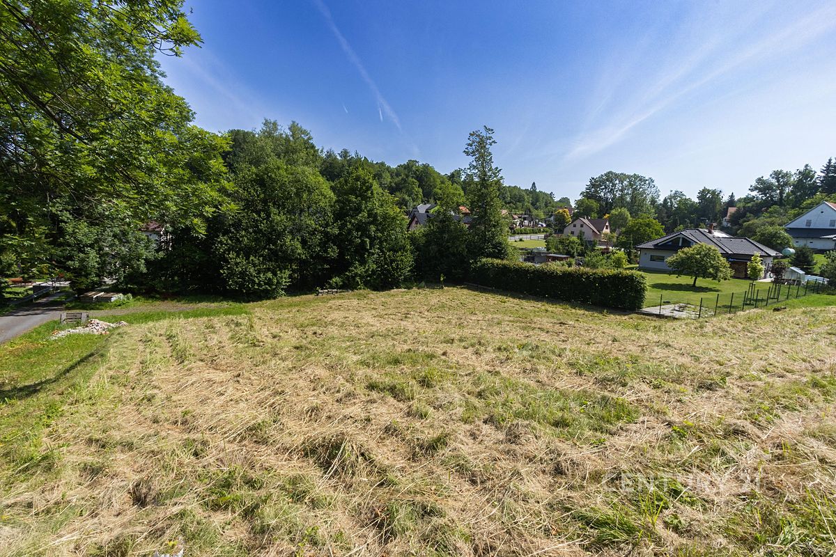 Prodej stavebního pozemku 1776 m² – fotografie 3