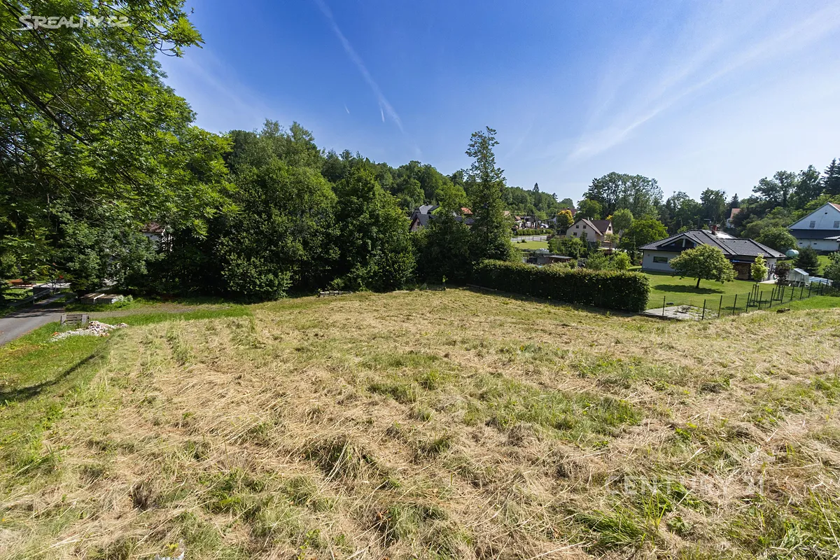 Prodej stavebního pozemku 1776 m² – pohled 3