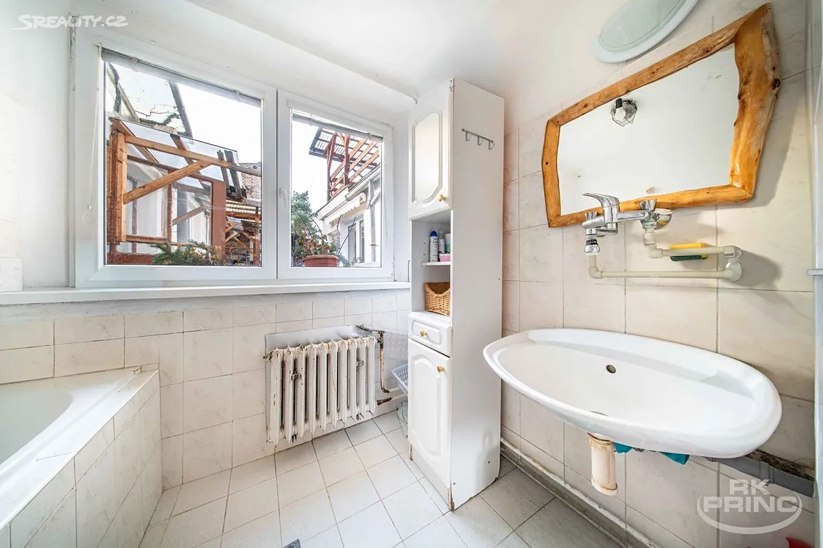 Prodej rodinného domu 140 m², pozemek 322 m² – pohled 5
