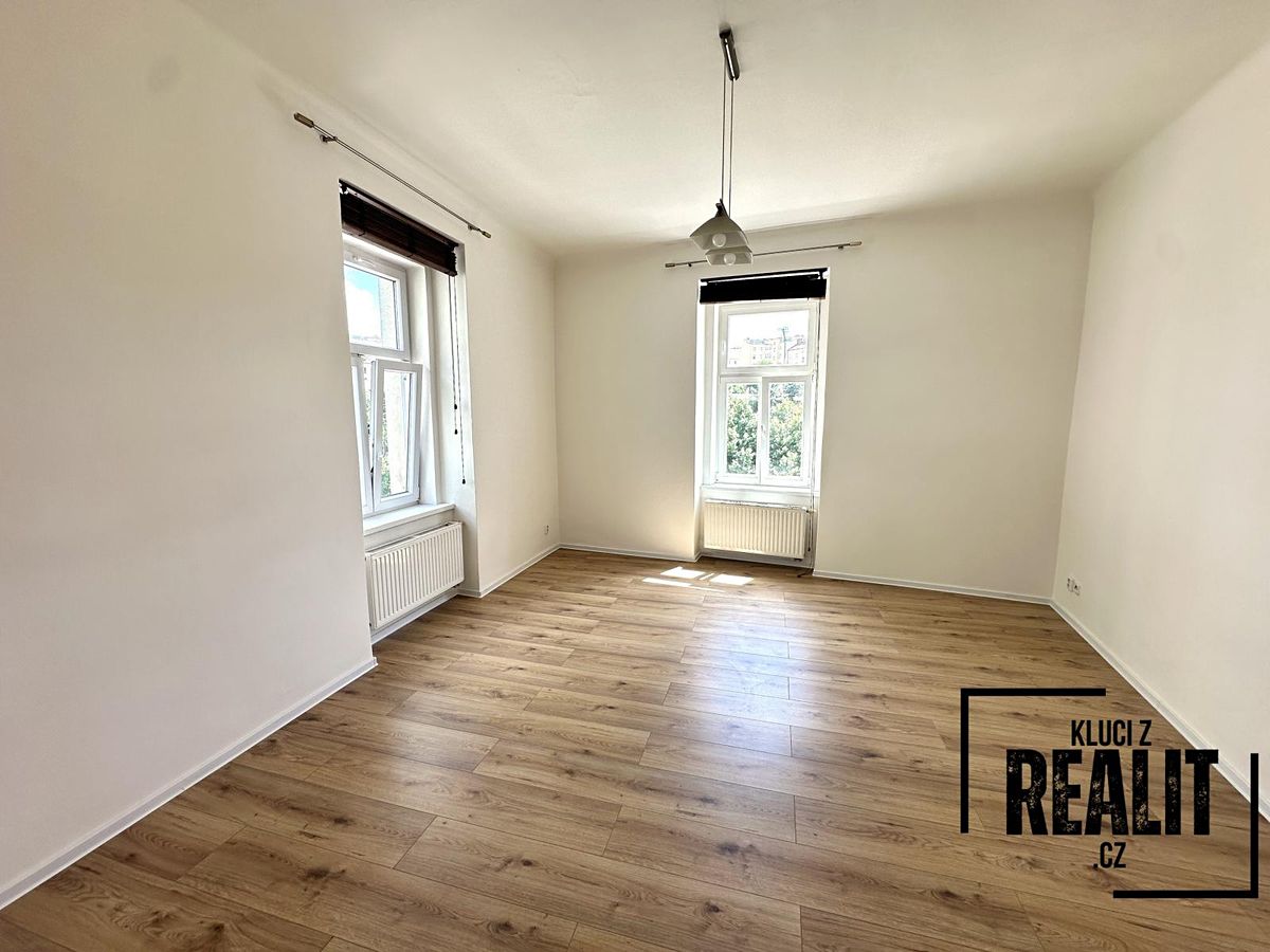 Pronájem bytu 1+kk 33 m²