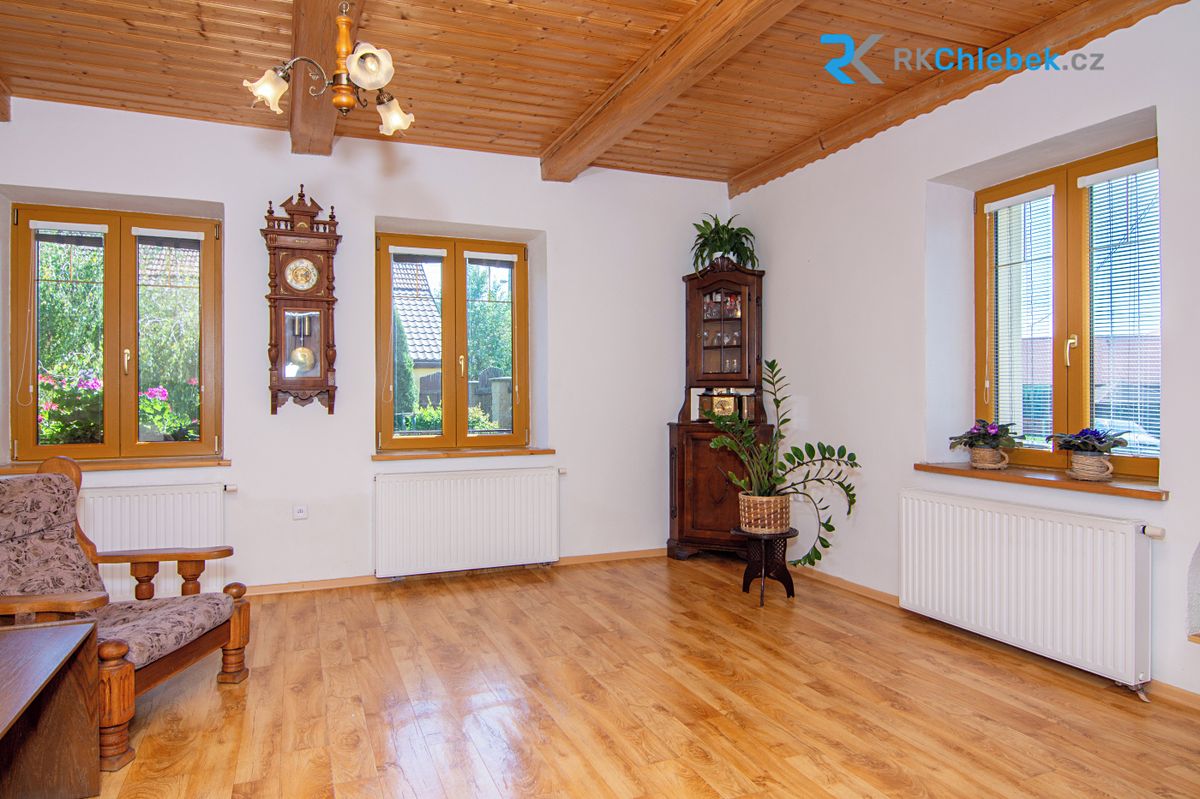 Prodej rodinného domu 283 m², pozemek 2549 m² – fotografie 5