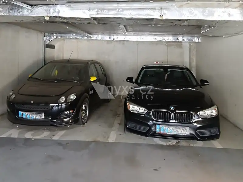 Prodej garážového stání 15 m², Praha – náhled fotky 3