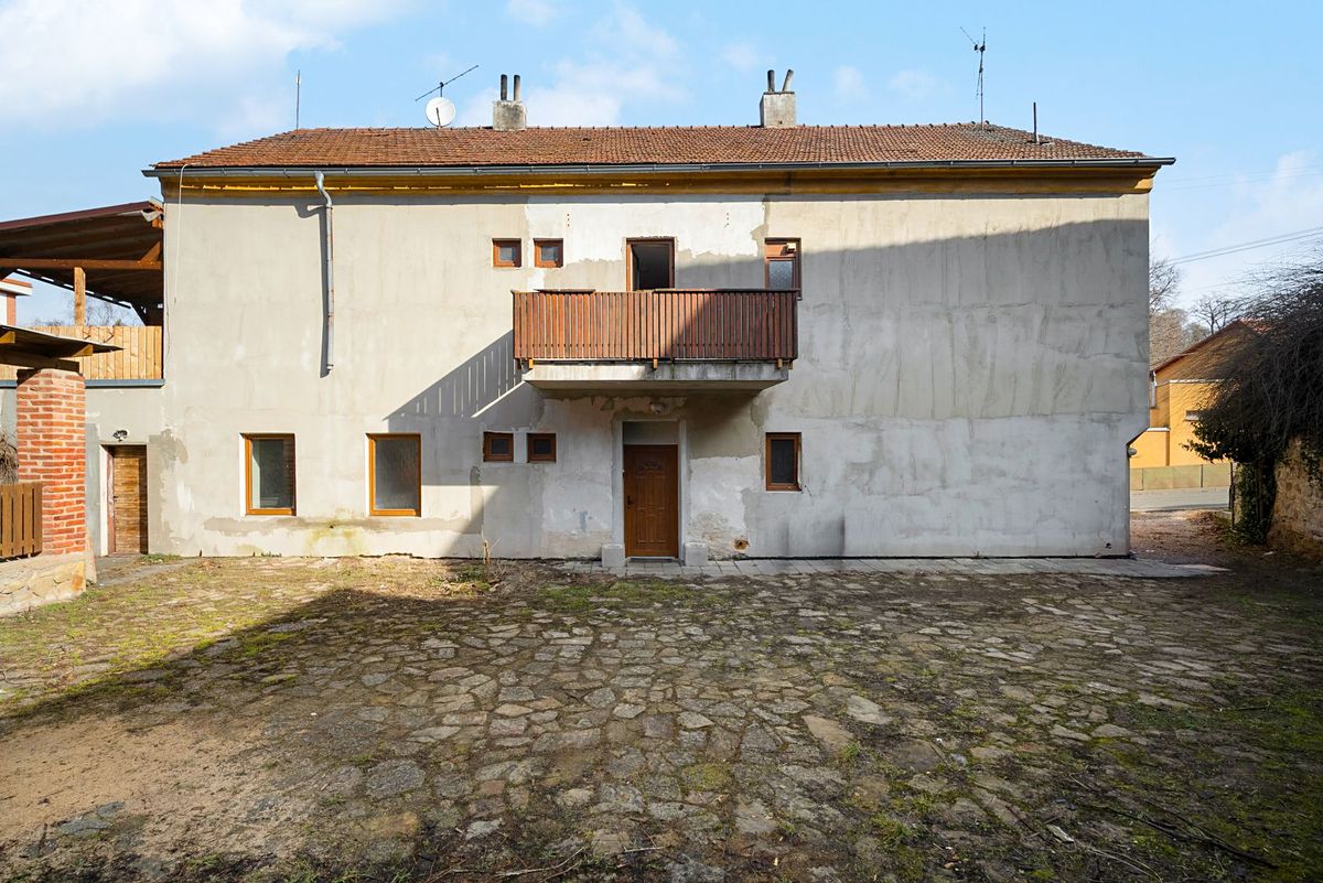 Prodej vícegeneračního domu 250 m², pozemek 596 m² – fotografie 3