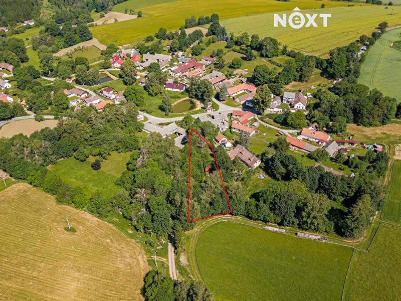 Prodej stavebního pozemku 1277 m², Černovice – náhled fotky 2