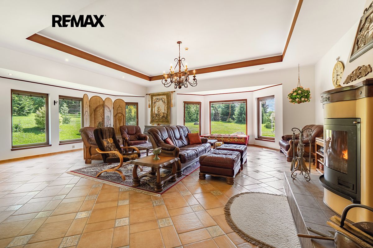 Prodej rodinného domu 652 m², pozemek 7174 m² – fotografie 4