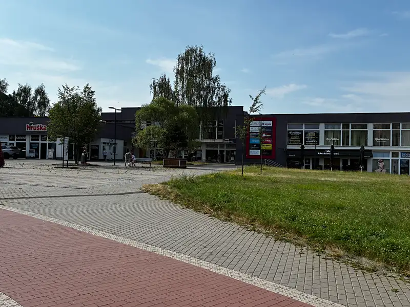 Pronájem obchodního prostoru 140 m², Karviná – náhled fotky 1